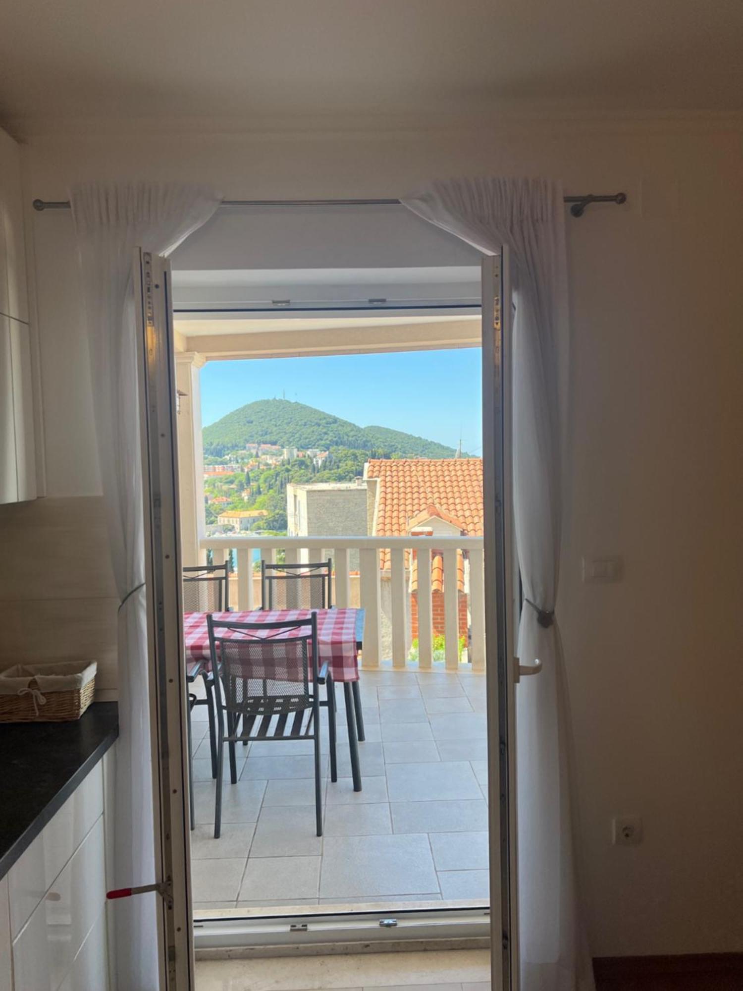 Apartment Violeta 1 With Private Terrace Dubrovnik Dış mekan fotoğraf