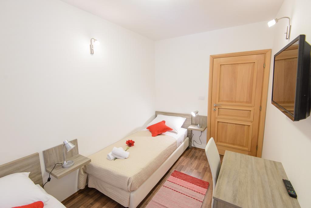Apartment Violeta 1 With Private Terrace Dubrovnik Oda fotoğraf