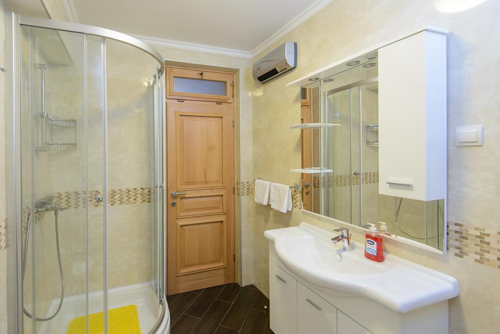 Apartment Violeta 1 With Private Terrace Dubrovnik Oda fotoğraf